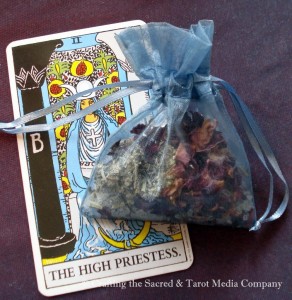 Tarot Bath Sachet - II The High Priestess  $3.50